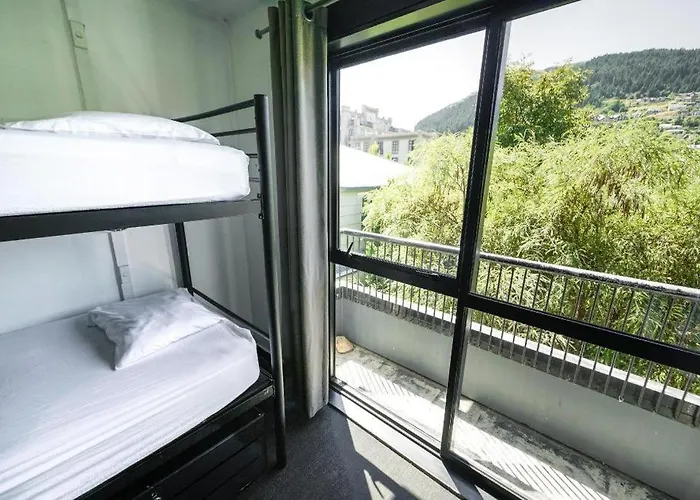 Base Backpackers Queenstown